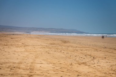 Fas 'ta Essaouira yakınlarında bir sahil..