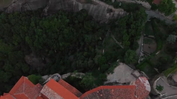 Klooster Meteora Griekenland vanuit de lucht — Stockvideo