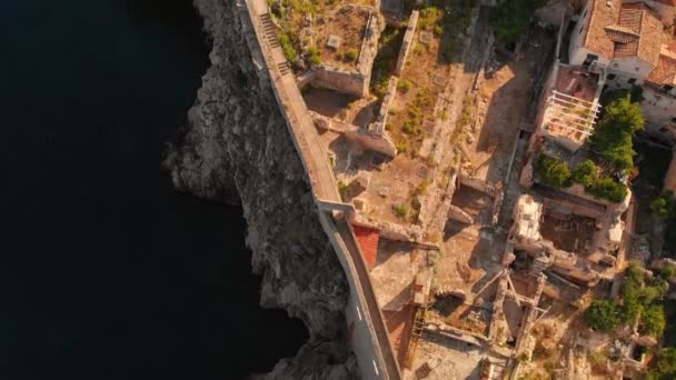 Повітряний вид хорватського міста Дубровник. — стокове відео