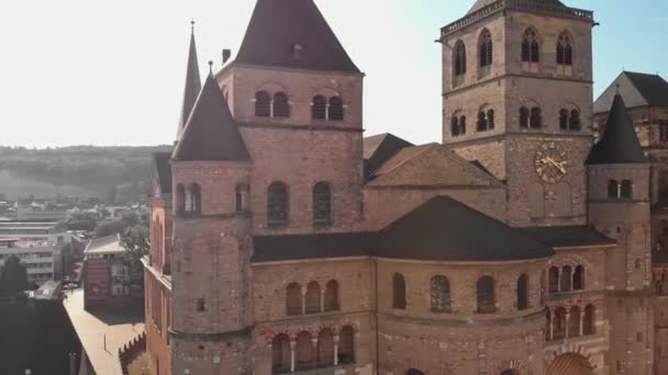 Vue aérienne des églises et châteaux — Video