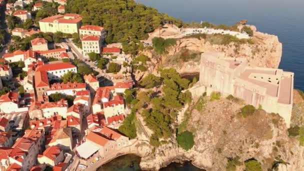 Aerial view of Croatian city Dubrovnik — Stock Video