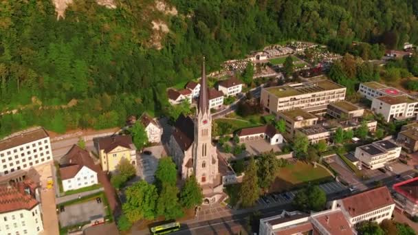 Вадуц - столиця Ліхтенштейну. — стокове відео