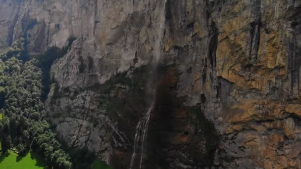 Hermosa cascada Staubbachfall Suiza Europa — Vídeo de stock