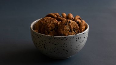 Çikolata cips ile lezzetli kurabiye, herkes ile zevk.