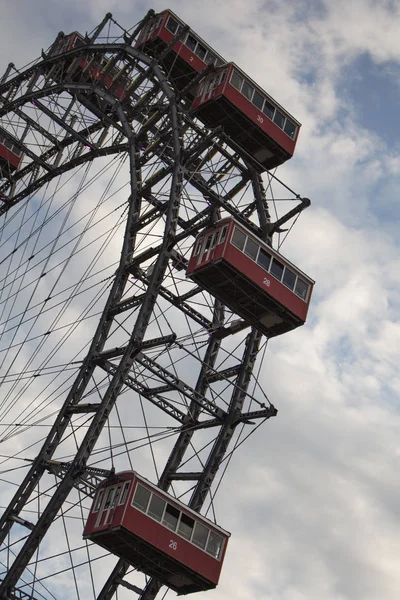 Roda gigante no parque de diversões Prater em Viena Áustria — Fotografia de Stock