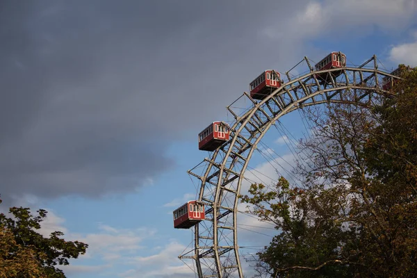 Roda gigante no parque de diversões Prater em Viena Áustria — Fotografia de Stock