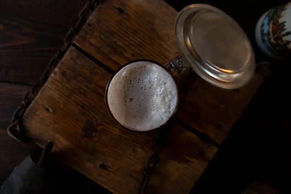 Traditionele Duitse Bierstein Met Zilveren Deksel — Stockfoto