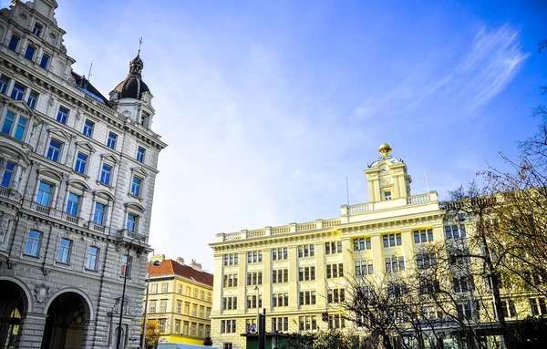 ウィーン オーストリア ウィーン オーストリア 晴れた日に通りの建物の眺め — ストック写真