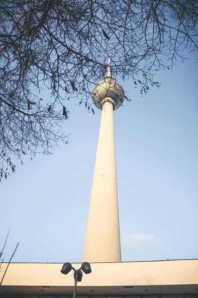 Berlim Alemanha Torre Alexanderplatz Fotografada Partir Fundo — Fotografia de Stock