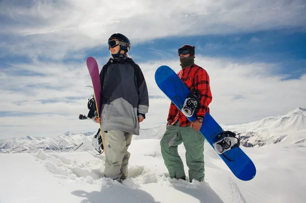 Girl Boy Standing Mountains Snowboards Amazingly Beautiful Background Clear Sky — Stock Photo, Image