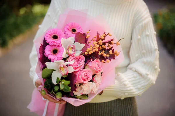 Woman White Sweather Holding Her Hands Huge Bouquet Pink White — Stock Photo, Image