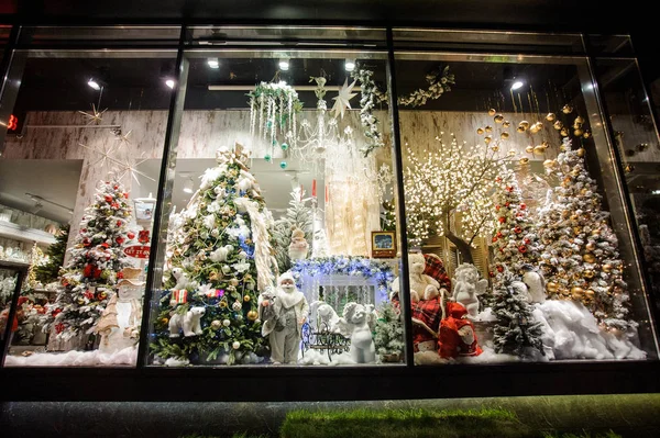 Beautiful Bright Showcase Shop Many Christmas Many Gifts Trees Toys — Stock Photo, Image