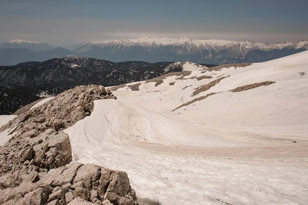 雪に覆われた高地の眺め — ストック写真