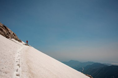 Karla kaplı yaylalarda manzara