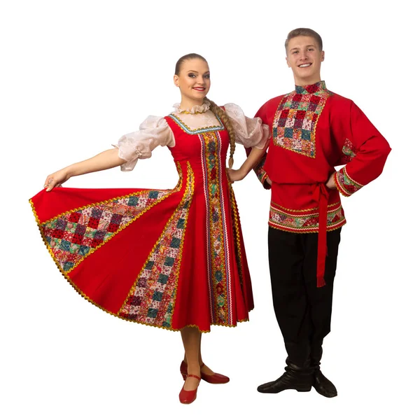 美丽的高加索夫妇穿着俄罗斯民族服装跳舞 背景是白色的 — 图库照片