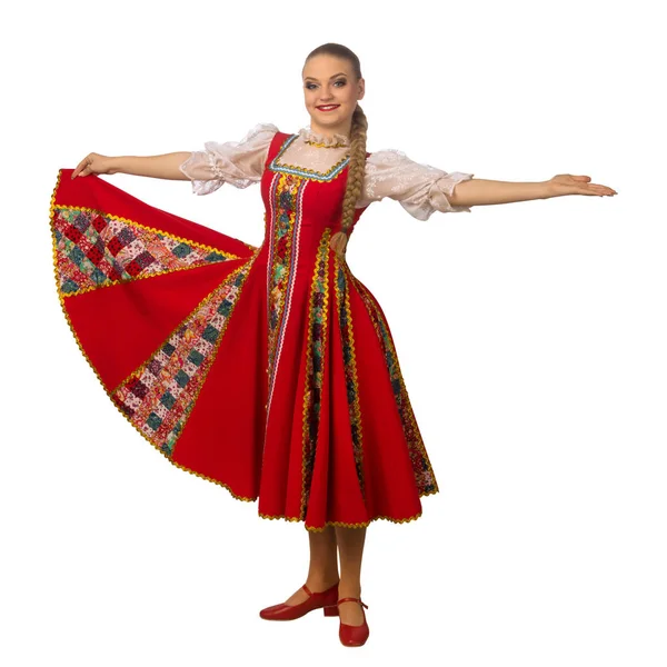 白い背景に隔離されたロシアの民族衣装の美しい笑顔の白人女性 — ストック写真