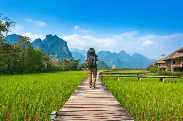 Tourism Backpack Walking Wooden Path Vang Vieng Laos — Stock Photo, Image