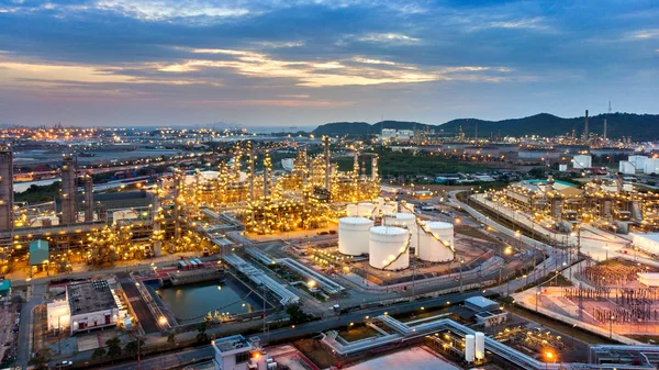 Veduta Aerea Della Raffineria Petrolio Industria Petrolifera Tramonto — Foto Stock