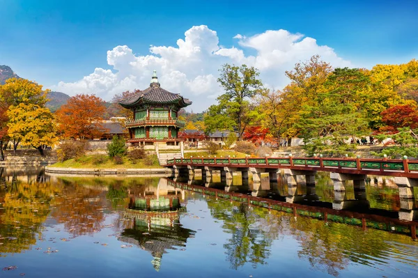 Gyeongbukgung Acero Autunno Seoul Corea Del Sud — Foto Stock