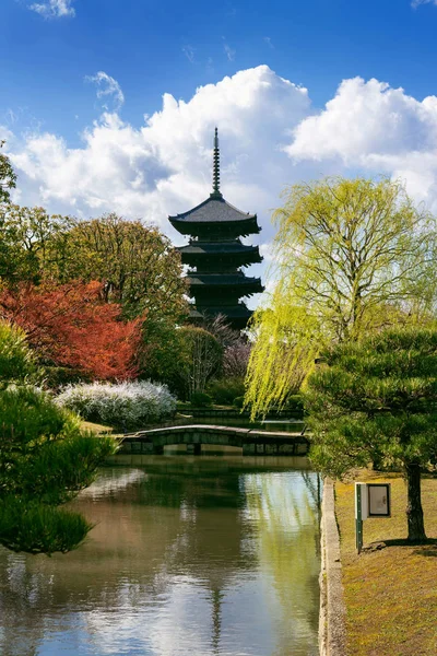 日本京都的托吉寺宝塔. — 图库照片