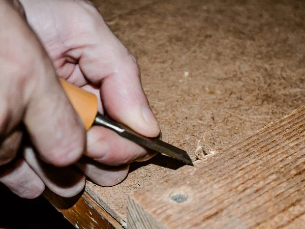 Lavorare Con Uno Scalpello Legno Maestria Del Falegname — Foto Stock