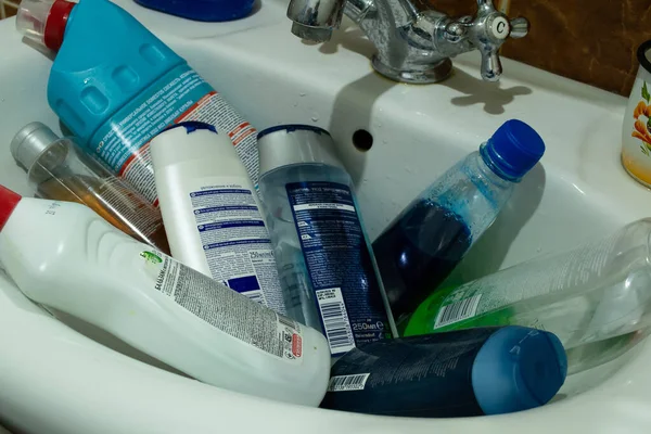 Banyo lavabosunda deterjan farklıdır..