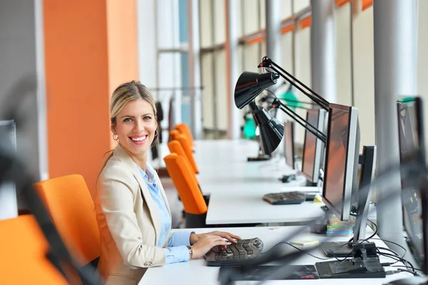 Successful Business Woman Man Working Office — Stock Photo, Image