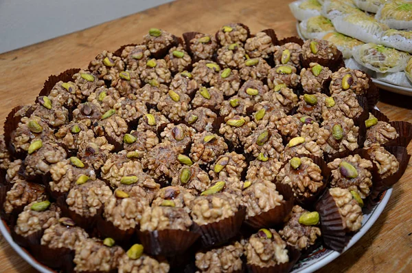 Plat Avec Biscuits Marocains Maison Festive Isolé — Photo