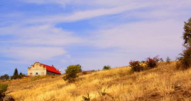 Bozkırın ortasında yalnız Katolik Kilisesi