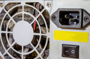 bilgisayar güç kaynağı yakın plan