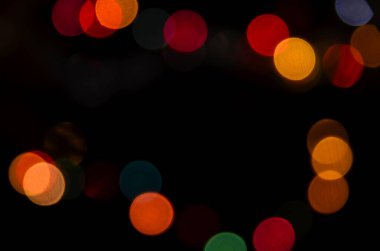 Renkli ışık çemberleri soyut arkaplan