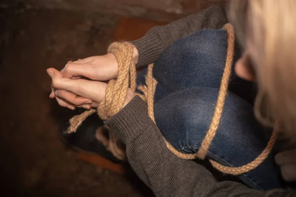 View Tied Girl Basement — Stock Photo, Image