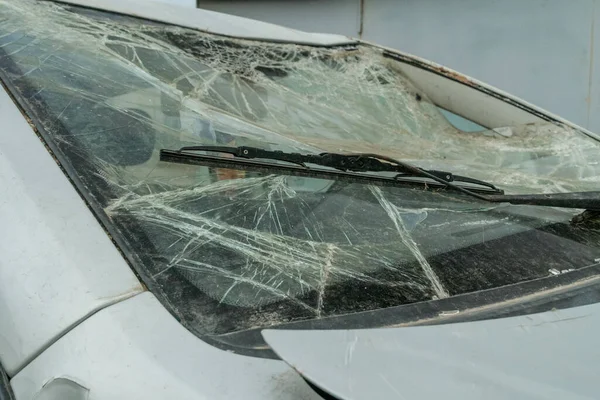 Broken Windshield Car Gray Lot Cracks Glass — Stock Photo, Image