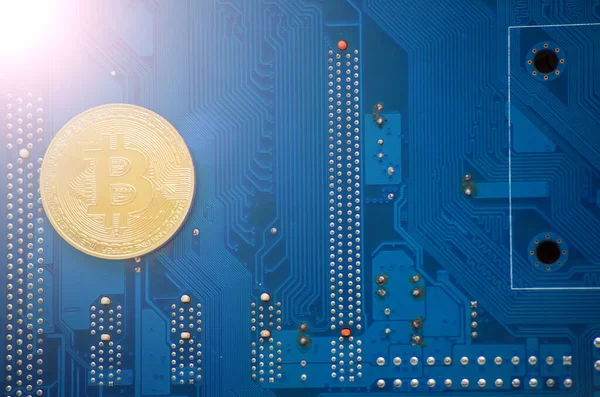 Bitcoin Auf Einem Computerchip Mit Prozessor — Stockfoto