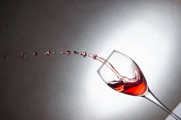 Glass Splashes Drops Red Wine White Background Freezing Liquids Motion — Stock Photo, Image
