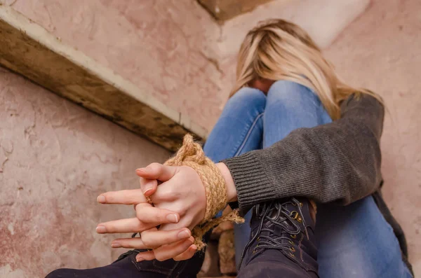 View Tied Girl Basement — Stock Photo, Image