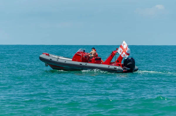 Bote Motor Inflable Con Bandera Georgia Está Navegando Mar Alta —  Fotos de Stock