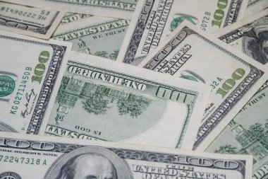 Dolar banknotları yakın plan olarak kullanılacak.