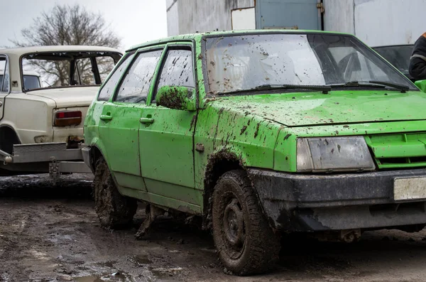 Staré Špinavé Auto Parkovišti — Stock fotografie