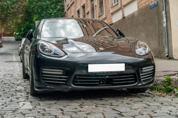 Tiflis Georgia Junio 2019 Coche Porsche Negro Calle Con Una — Foto de Stock