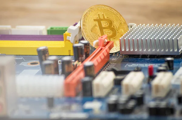 Bitcoin Auf Einem Computerchip Mit Prozessor — Stockfoto