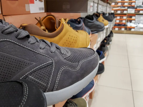 Herenschoenen Koop Een Schoenenwinkel — Stockfoto