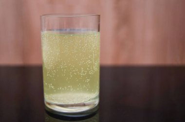 coşkulu tablet suda çözündü, sağlık kavramı