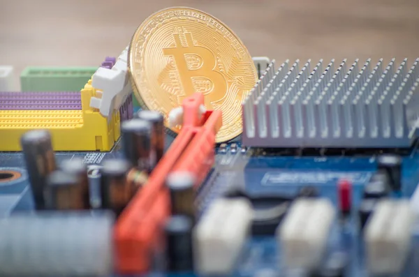 Bitcoin Auf Einem Computerchip Mit Prozessor — Stockfoto