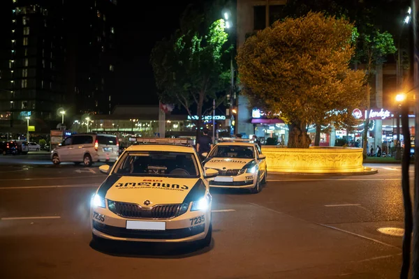 Tbilisi Geórgia Junho 2019 Carros Polícia Com Faróis Desligados Bloqueiam — Fotografia de Stock