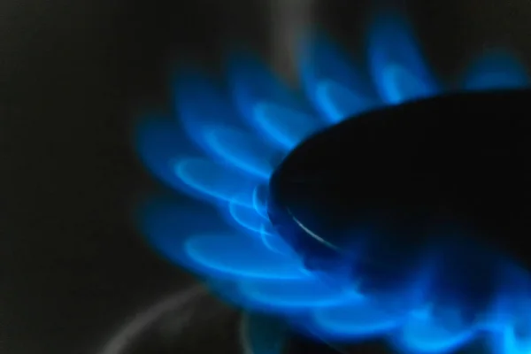 Égő Gáz Kék Lángja Gáztűzhelyen Makró — Stock Fotó