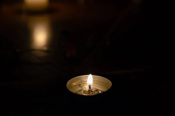 Candele Accese Buio Con Una Copia Dello Spazio Concetto Magia — Foto Stock