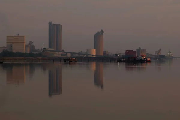 Erith Reino Unido Agosto 2018 Adm Ltd Planta Processamento Petróleo — Fotografia de Stock