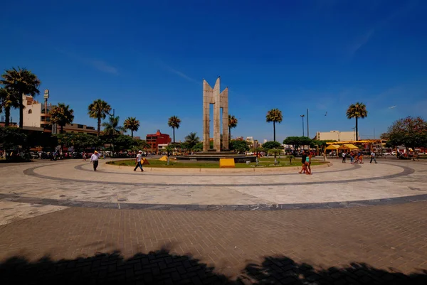 Chimbote Peru April 2018 Κεντρική Πλατεία Στο Chimbote Περού Plaza Εικόνα Αρχείου