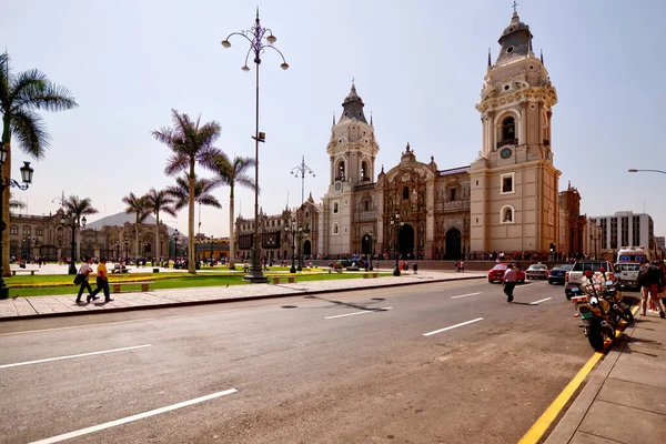 Lima Perú Abril 2018 Vista Plaza Principal Catedral Mañana Soleada — Foto de Stock